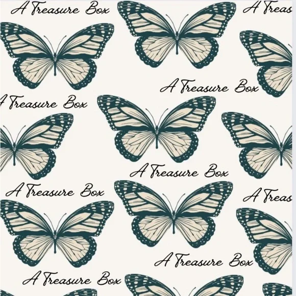 NEW INVENTORY ALERT | Bookmark My Closet - Picture 4 of 6